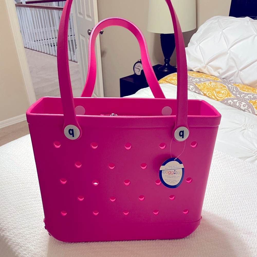 NWT Hot pink BOGG BAG